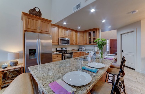 Moab South Valley Condo | PetFriendlyHome/Private HOT TUB with a lots of space to relax inside and outside