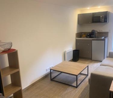 La Roquette-sur-Siagne House | Petit endroit paisible