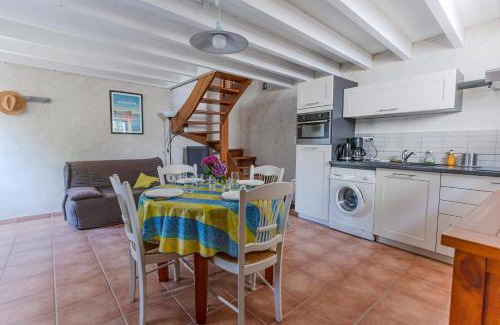 Theix-Noyalo Apartment | Petit Gite Confortable dans village