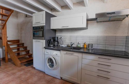 Theix-Noyalo Apartment | Petit Gite Confortable dans village