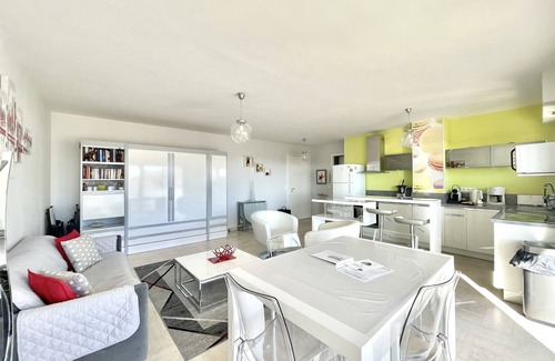 Riou - Petit Juas - Av de Grasse Apartment | Petit juas