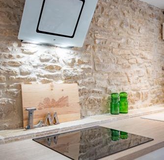 Chassagne-Montrachet House | Petit Montrachet