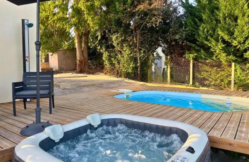 Saint-Fargeau-Ponthierry Apartment | Petit Paradis