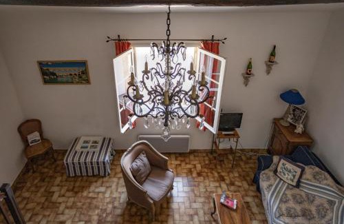 Nimes City Centre Apartment | Petit Paradis Nemausus