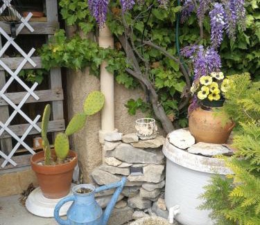 Saint-Etienne-les-Orgues House | Petit studio atypique et cosy en Provence