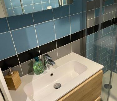 Silly-Gallieni Apartment | Petit studio tout équipé