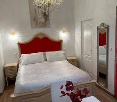 Centre Historique Apartment | Petit studio presbytère dans L'Église