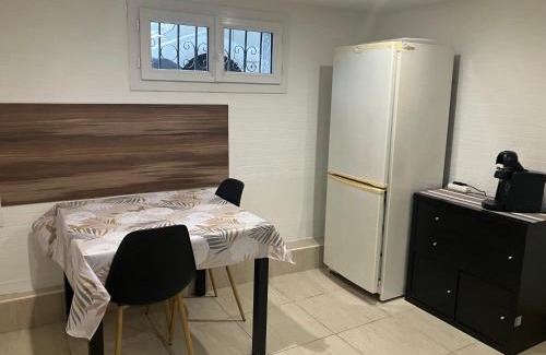 Belle-Beille House | Petite Chambre avec SdB partagée