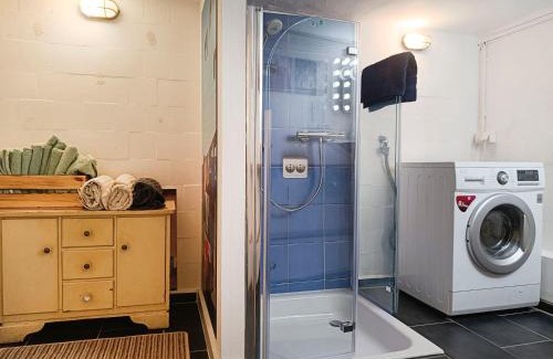 Giebichenstein Apartment | petite chambre