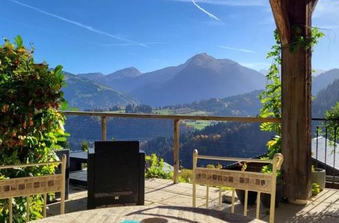 La Cote-d'Arbroz House | 'Petite Ferme Les Bouts' Apartment, sleeps 6, Nr Morzine