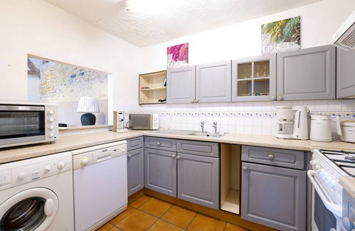 Cleguerec Cottage | Petite house 'Bakehouse' with shared pool, shared terrace and Wi-Fi