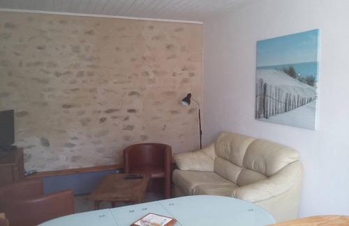 Crach House | Petite Maison 4 Personnes 6kms des Plages