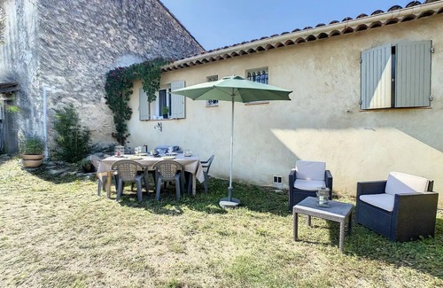 Menerbes House | Petite Maison au Pied du Luberon