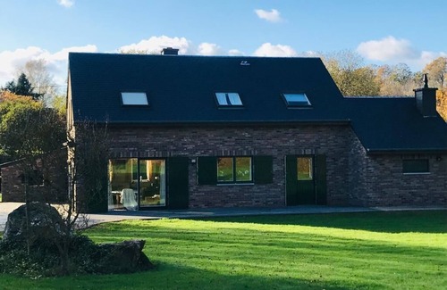 Willerzie House | Petite Maison Dans la Prairie au Pays de la Croix Scaille