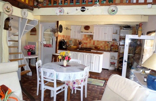 Trebeurden House | Petite Maison de Pecheur on the Pink Granite Coast