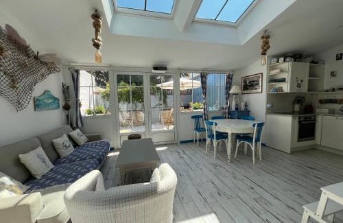 Parame House | Petite maison de vacance très proches de la mer
