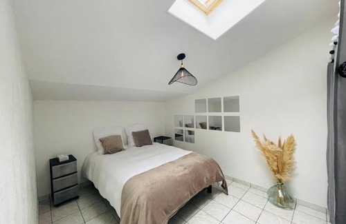 Asnieres-la-Giraud House | Petite maison du loubat avec jardin