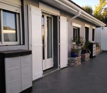 Lourdes Apartment | Petite maison