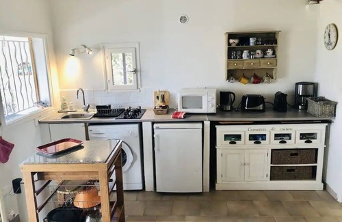 Isolella House | Petite Maison Indépendante, vue Mer, à 5min à Pieds de la Plage