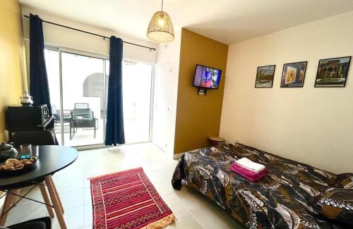 Libourne Apartment | Petite Majorelle