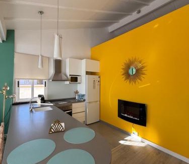 Arrancapins Apartment | Petite Penthouse with the sunniest terrace in Valencia