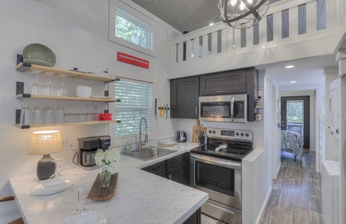 Tracy City Cabin | Petite Retreat at The Retreat at Water's Edge