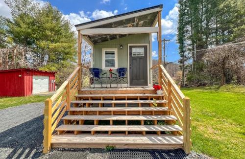 West Jefferson House | Petite Retreat