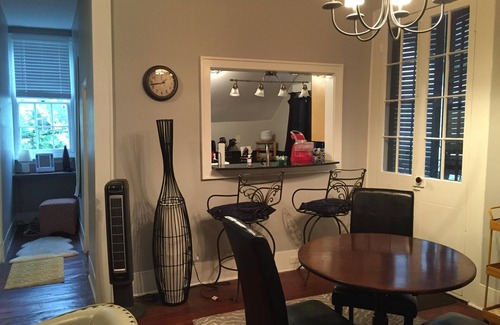 Faubourg Marigny Apartment | Petite Sweet Spot 1BLK TO FQ 1.5 BLKS TO FRENCHMEN BETWEEN BOURBON AND ROYAL