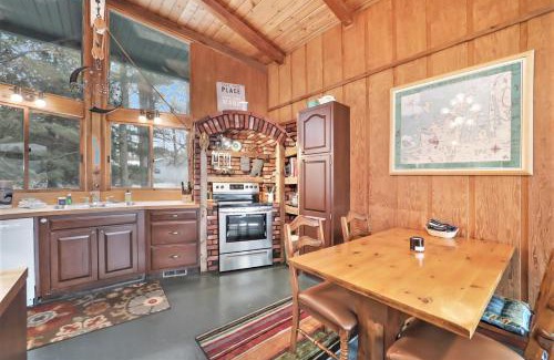 Bellaire House | Petoskey Stone Lodge
