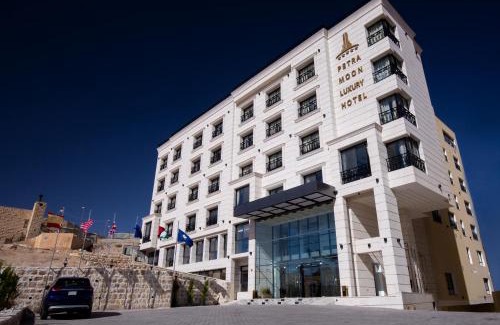 Wadi Musa Hotel | Petra Moon Luxury Hotel