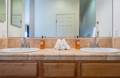 Paso Robles House | Petrae Vineyard-Acres of Private Vineyard and Endless Wine Country Views!