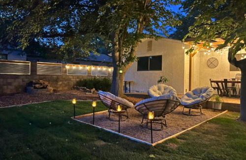 St. George House | Pets BBQ Fire-pit Near Downtown St George