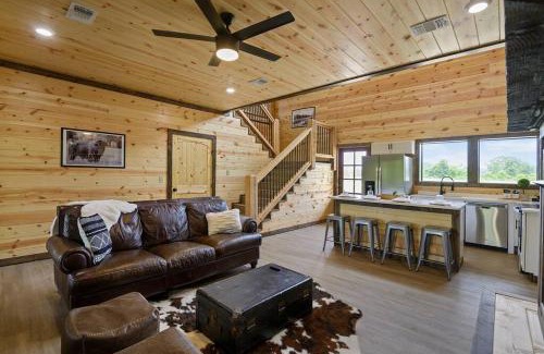 Golden Apartment | Pets OK! Hot Tub, Waterfront, Starlink, Firepit