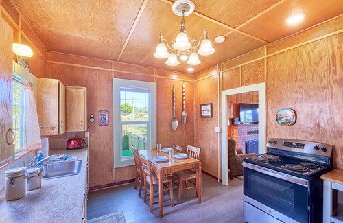 Long Beach House | Pets OK, In town, Near Beach, Fireplace (Sandpiper)
