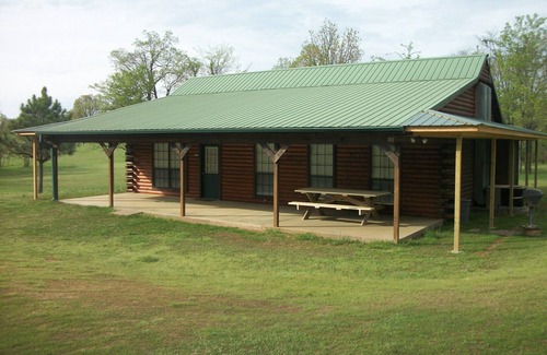 Pettit Cabin | Pettit Mt. Ranch Log Cabin on Gated 36 acres near Pettit Bay and Tenkiller Lake