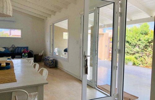 Claromeco House | PETUNIA HOME, a dos cuadras del Mar