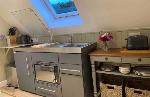 Bottlesford Apartment | Pewsey Retreat 3 Sleeps -PetFriendly BBq Parking