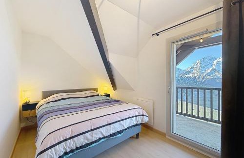 Germ Apartment | Peyragudes grand apparé vue montagne 2 terrasses,8 à 10 couchages , draps, serviettes de bains et menage fin séjour inclus