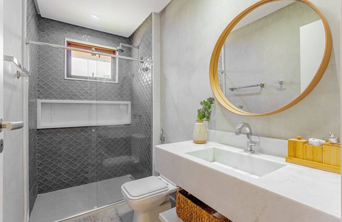 Castelo da Torre House | PF76 Casa Alto Padrão 5 Suites - Praia Bella, with exclusive access to the beach!