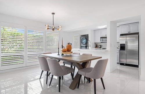 Hunt Club Condo | PGA National Private Entrance - 2023 Renovation - Corner Unit