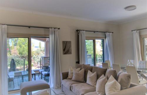 Neo Chorio Villa | Phaedrus Living Amorosa 13 Beachside Villa