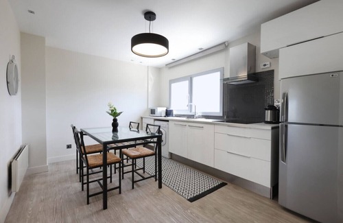 City Centre Apartment | Phaedrus Living: Mini Art House Matisse