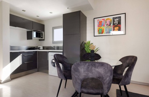 City Centre Apartment | Phaedrus Living: Mini Art House Warhol