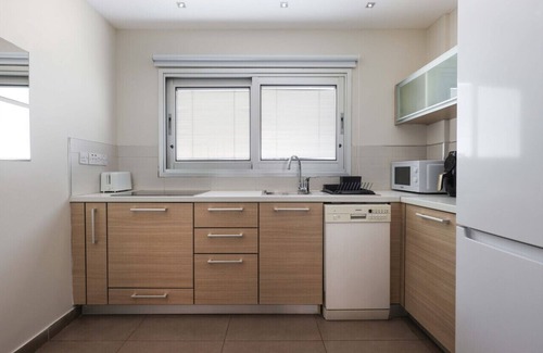 City Centre Apartment | Phaedrus Living: Mini Art House Michelangelo