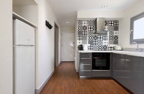 City Centre Apartment | Phaedrus Living: Mini Art House Monet