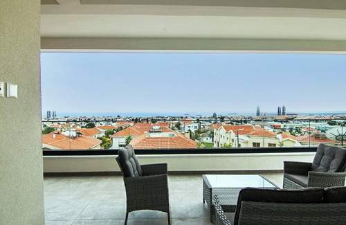 Agios Athanasios Apartment | Phaedrus Living: Sea View Anna Residence 301