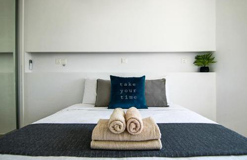Paphos Apartment | Phaedrus Living: Seaside Luxury Flat Lighthouse 65