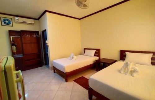 Na Hin House | Phamarn View Guesthouse