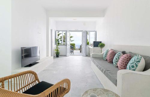Fira Hotel | Phaos Santorini Suites