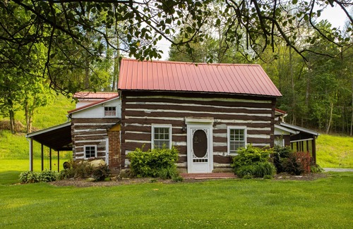 Bristol Cabin | Pheasant Tail Cabin 3bd/2ba, firepit, perfect for anglers w/wading river access